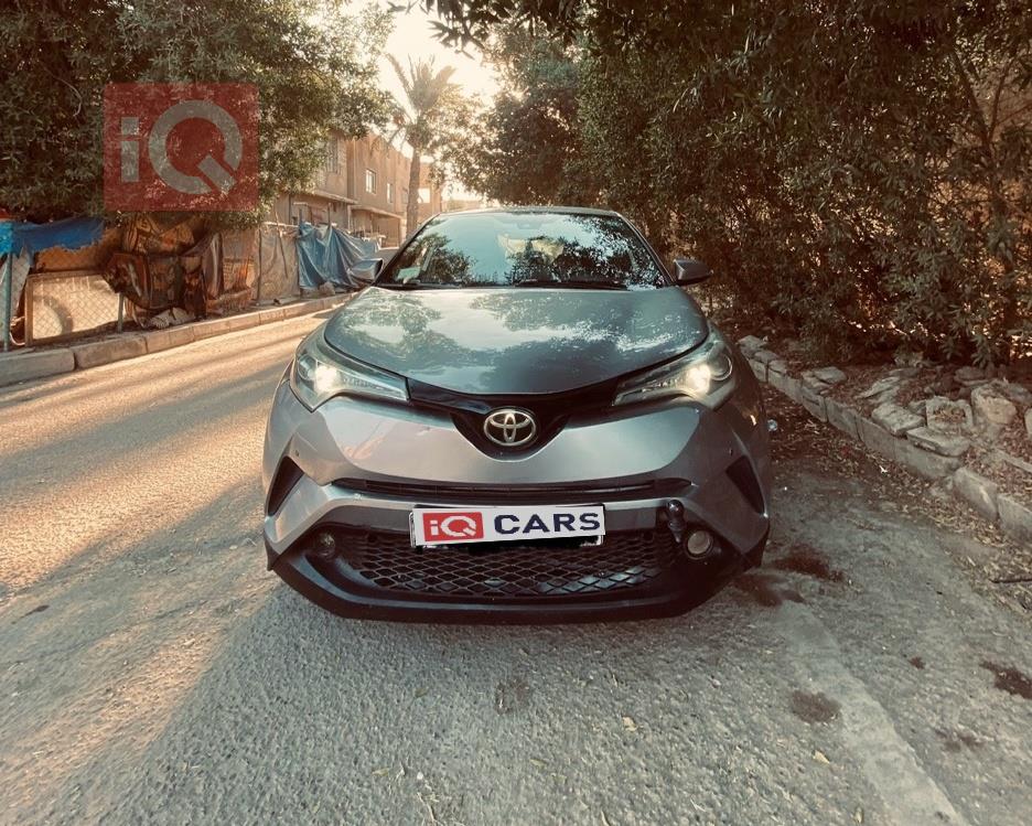 تويوتا سي اتش ار